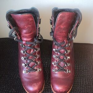 Sorel Leather Burgundy Lace-Up Boots